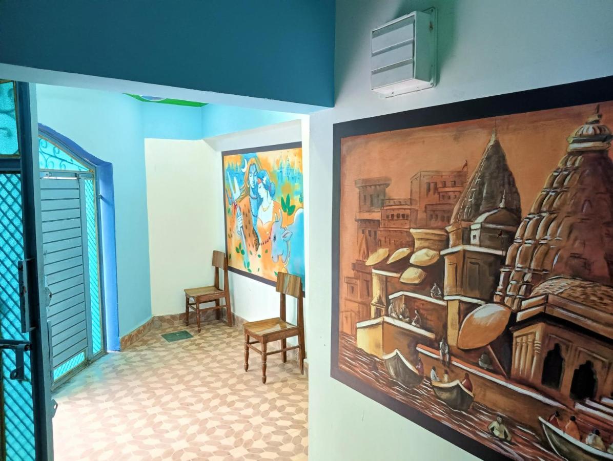 Trinetra Inn พาราณสี ภายนอก รูปภาพ